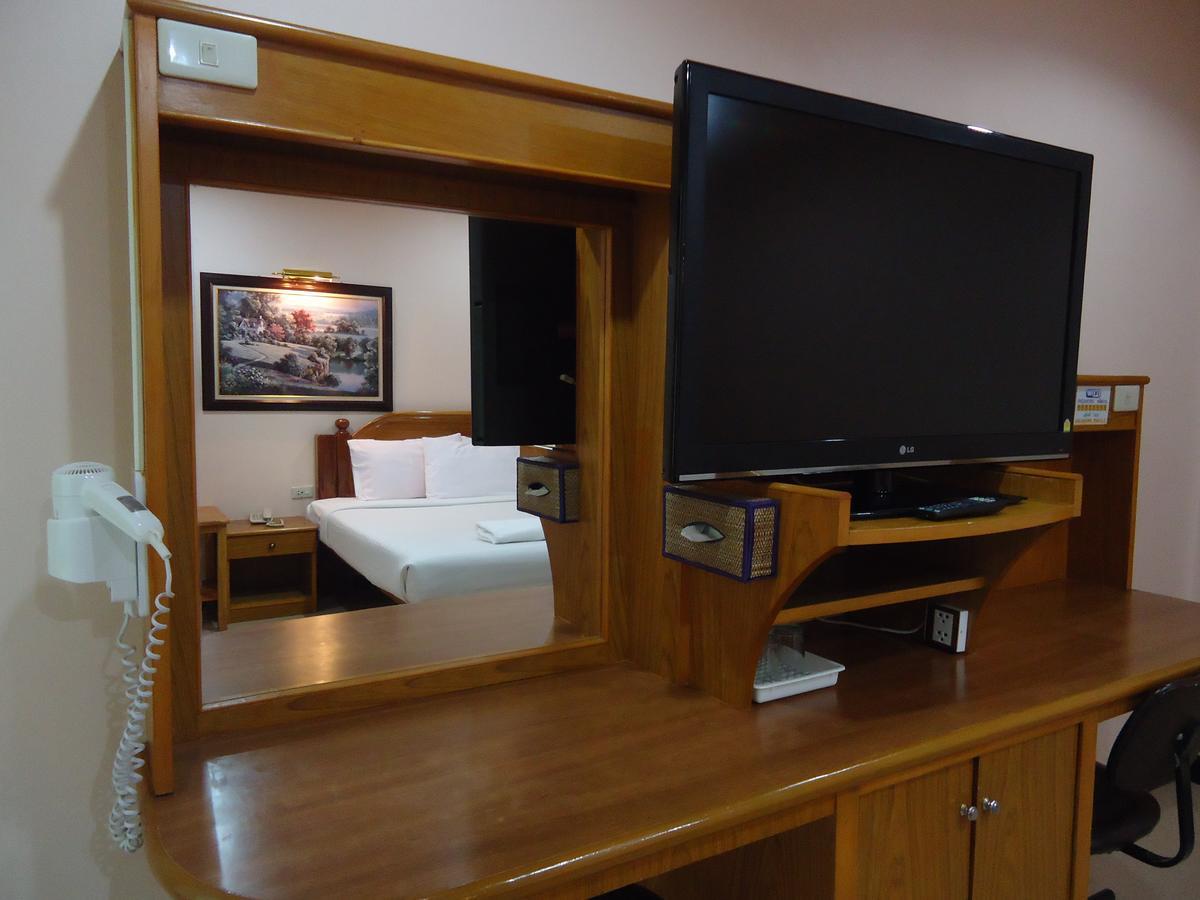 Phadaeng Hotel 우본라차타니 외부 사진